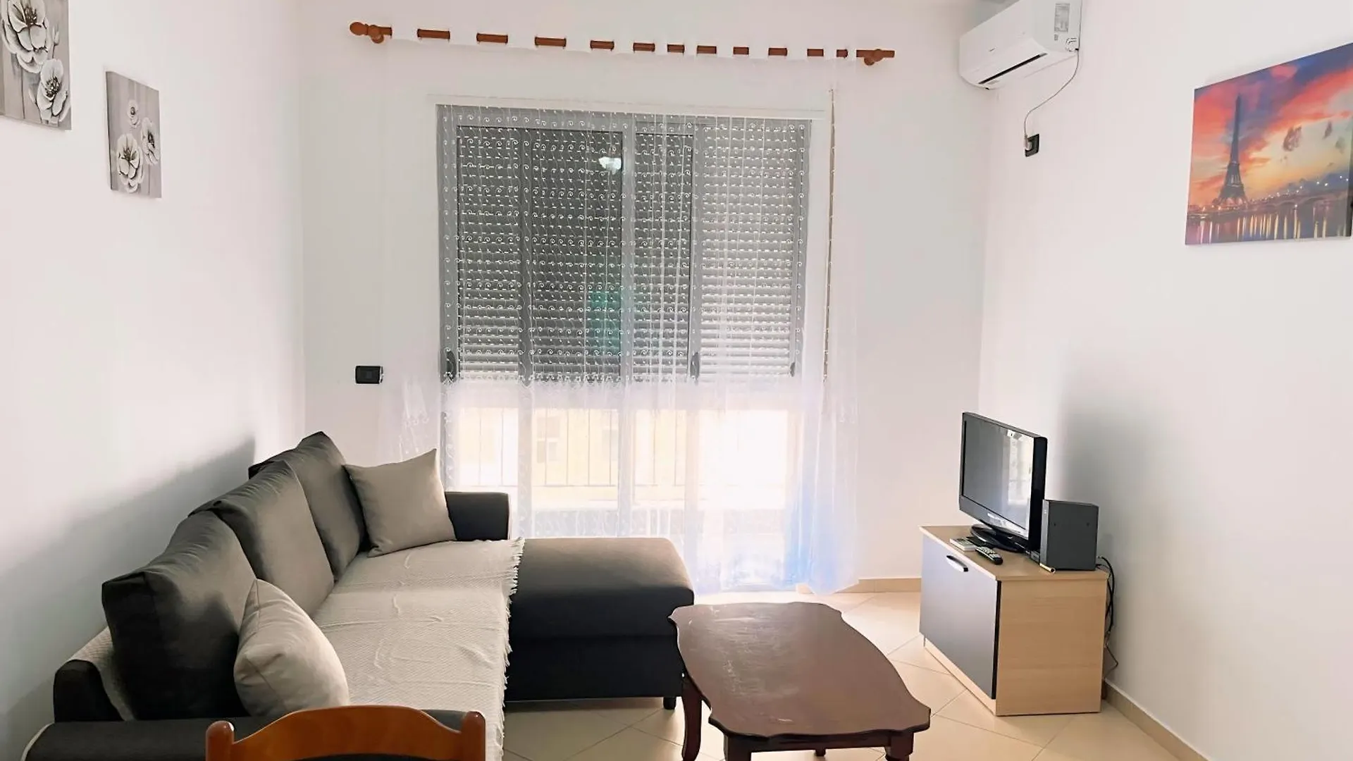 Gerald'S Central Apartments Vlorë Albania