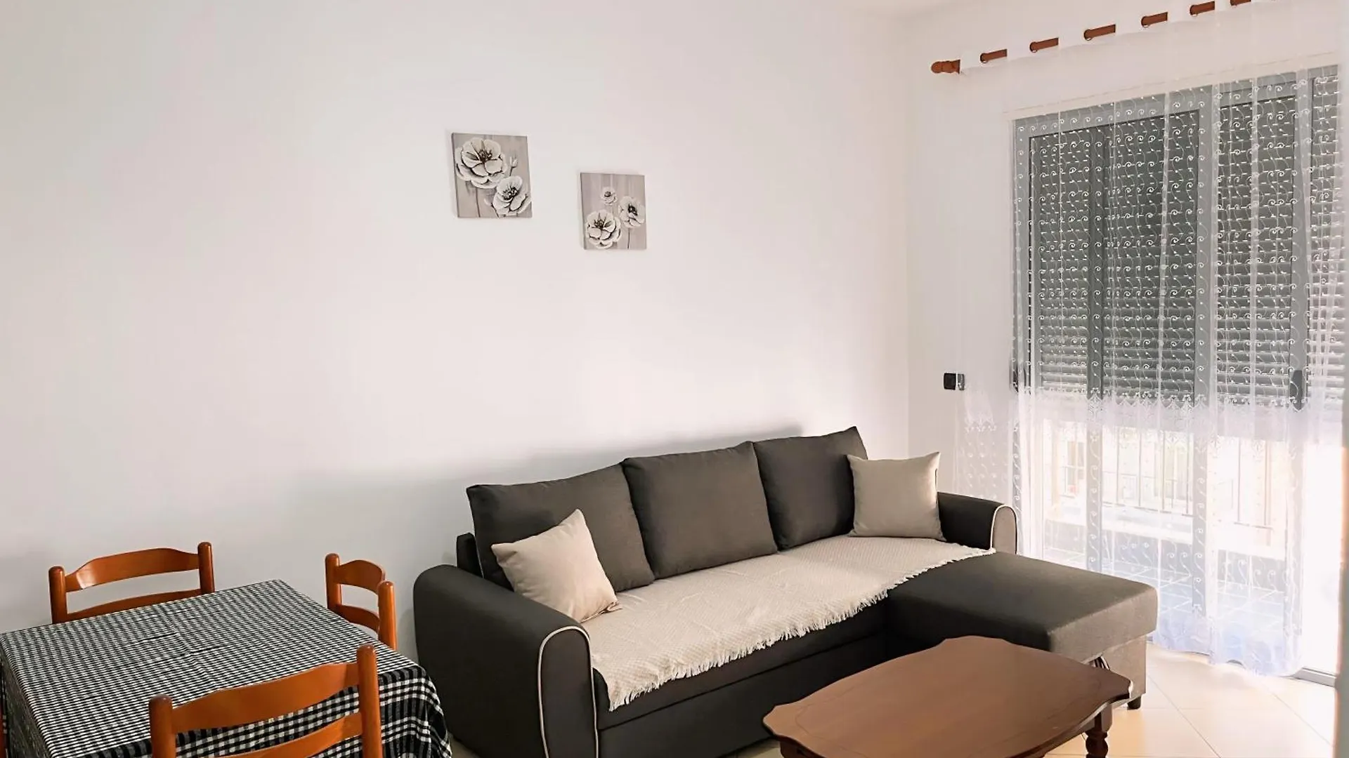 Gerald'S Central Apartments Vlorë